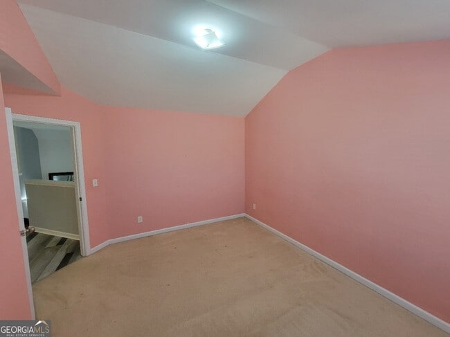 Building Photo - 175 Stillwood Dr