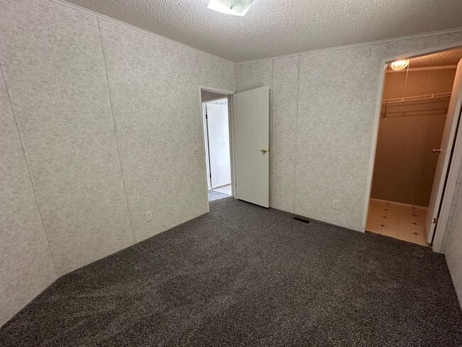 Building Photo - Location! Location! Location!