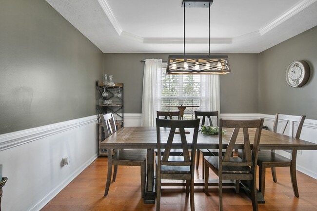 Building Photo - Stunning 4 Bed 3.5 Bath Home with Bonus Ro...