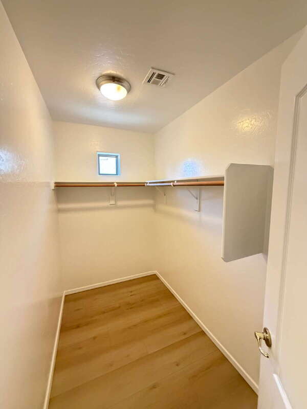 Building Photo - 44245 W Snow Dr