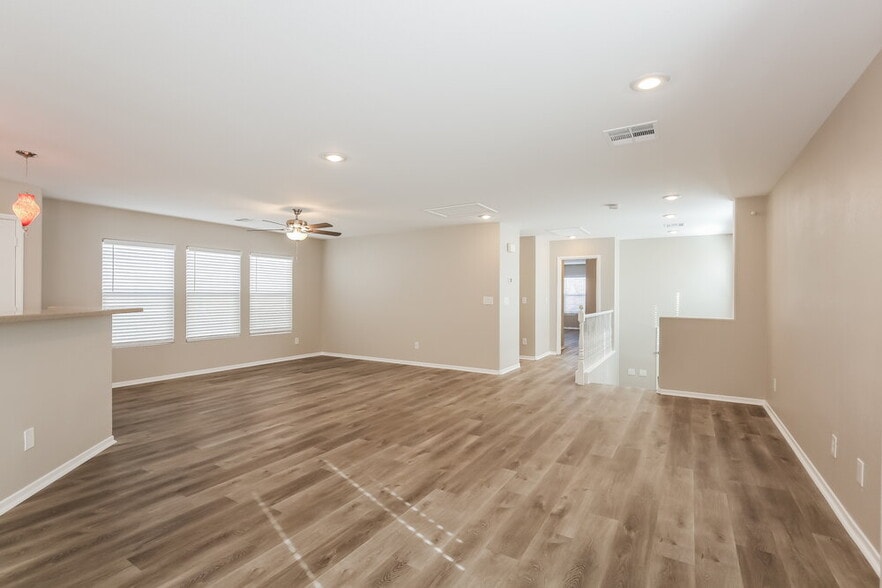 Building Photo - 8709 Dodds Canyon St