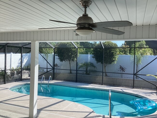 Building Photo - 207 Biltmore Pl