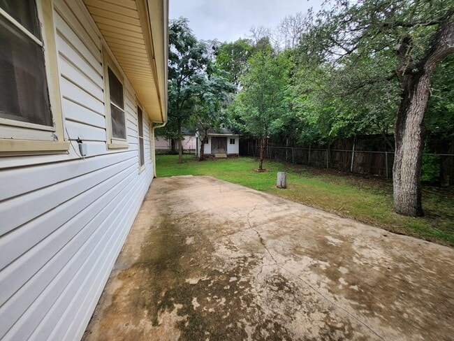 Building Photo - 913 Prescott St