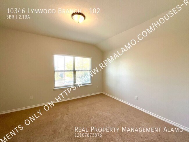 Building Photo - 10346 Lynwood Branch