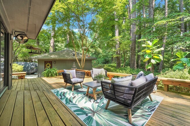 Building Photo - A Custom Home in Alanton - 1-Acre Wooded L...