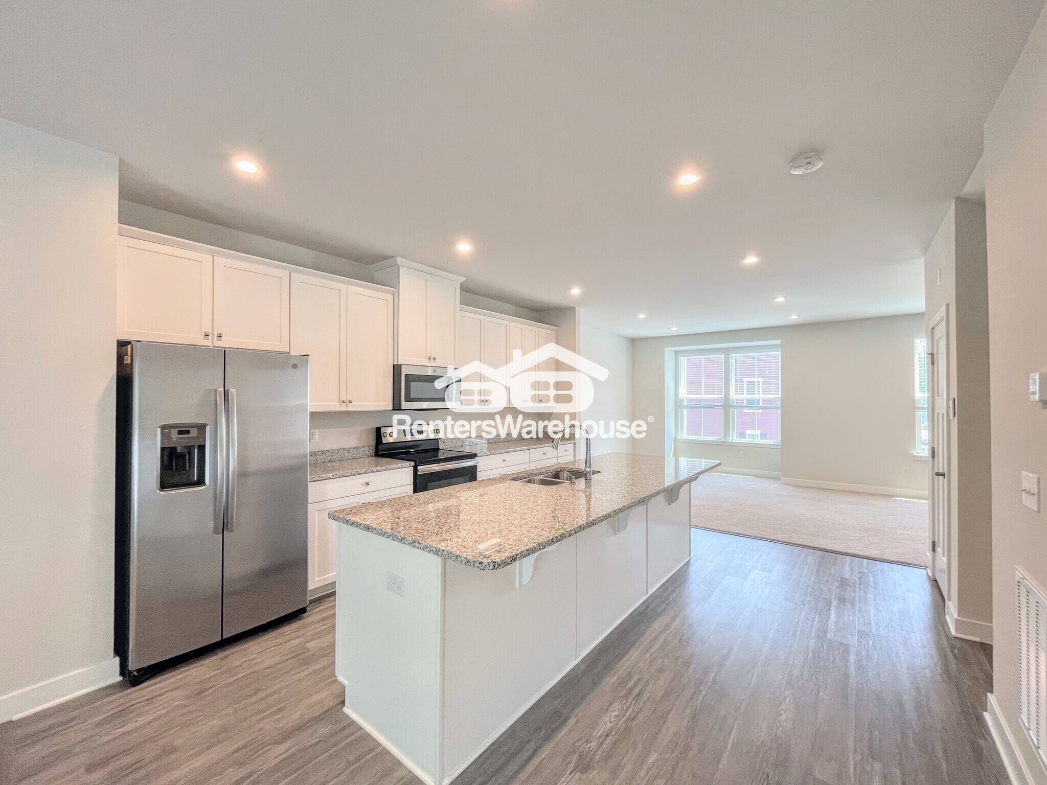 Building Photo - 930 Parley Pl
