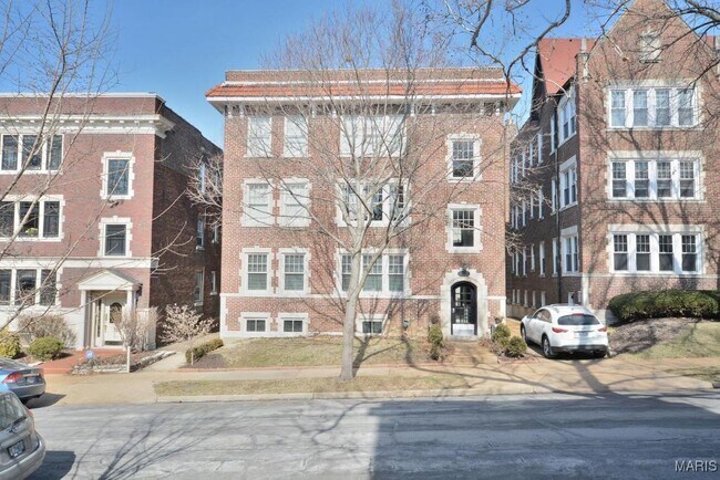 Primary Photo - 6321 Southwood Ave