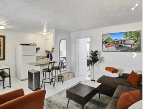 Building Photo - 820 NE 16th Ave