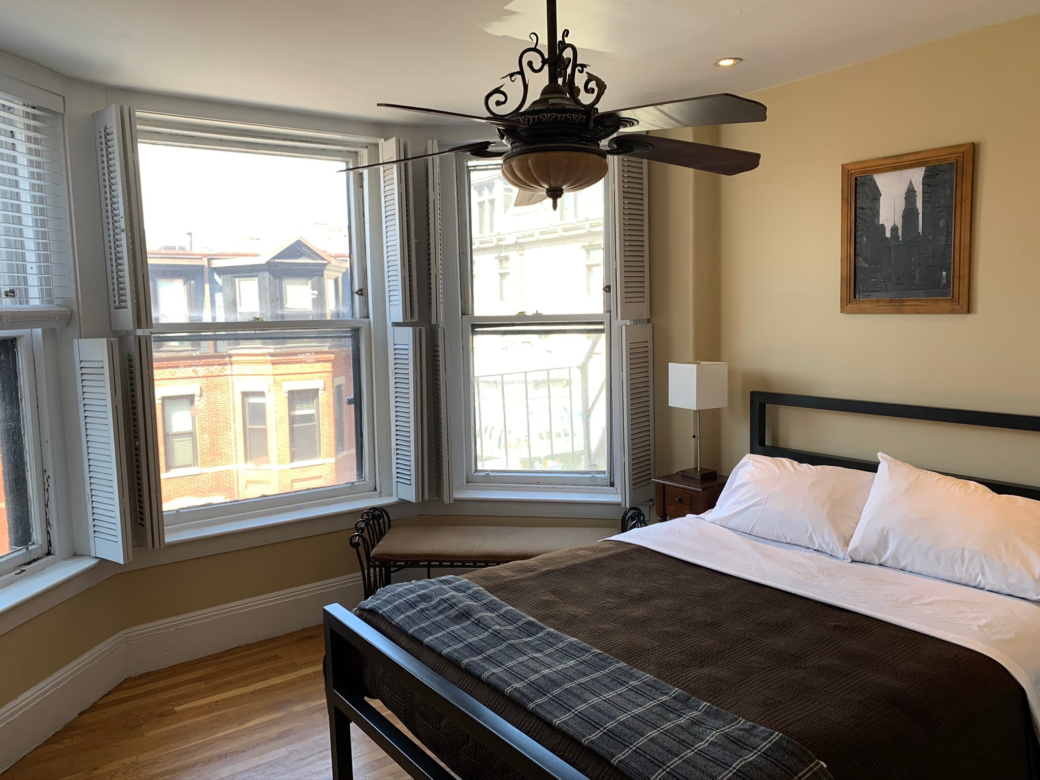 Building Photo - 40 Hereford St