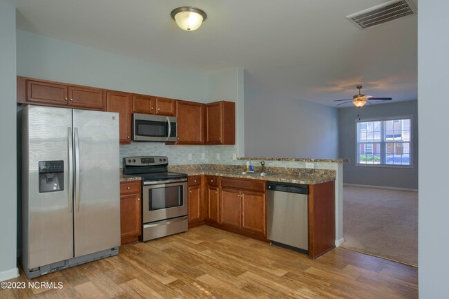 Building Photo - 113 Beacon Woods Dr