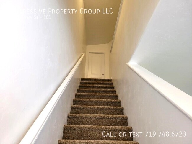 Building Photo - 503 E Kiowa St