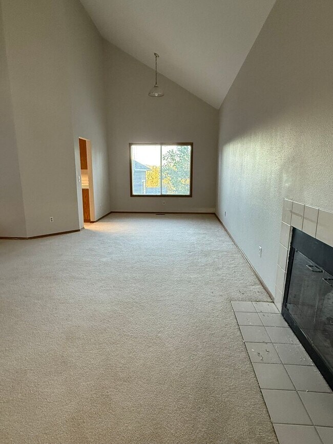 Building Photo - 5307 SW Brugger St