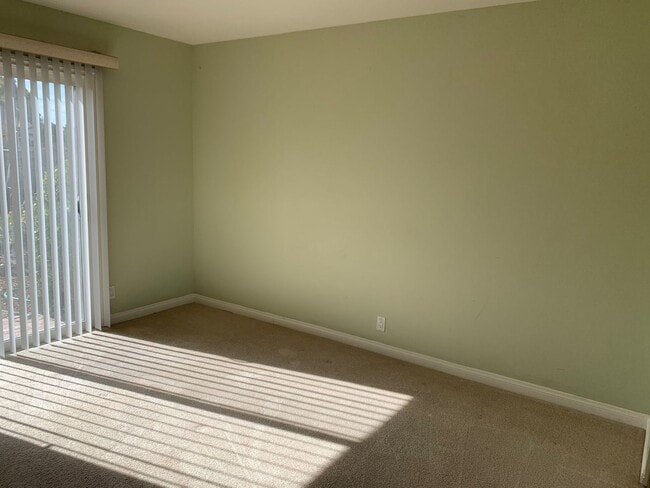 Building Photo - Great Home, Great Location, Great Neighborhood