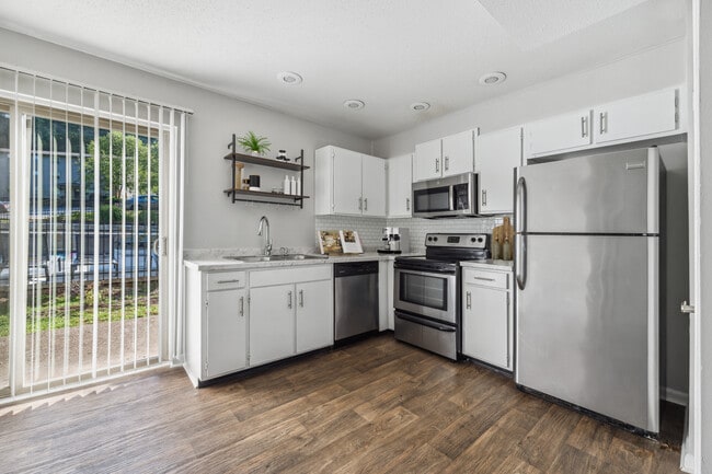 Building Photo - Northshore Village