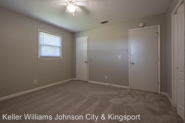 Building Photo - 4 br, 2 bath House - 1011 Westminister Dr
