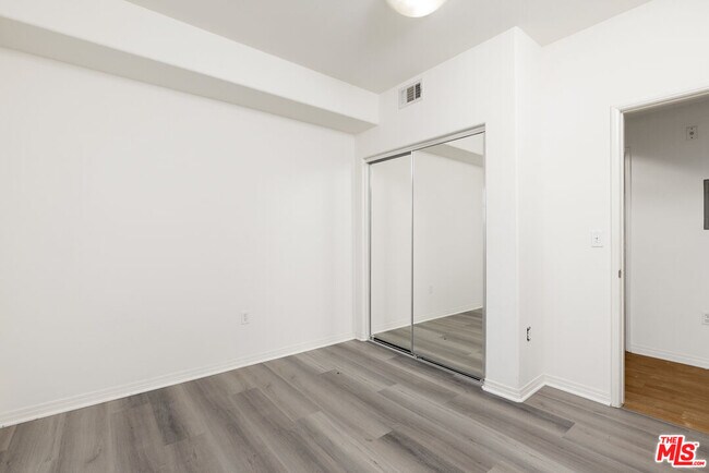 Building Photo - 1408 W Washington Blvd