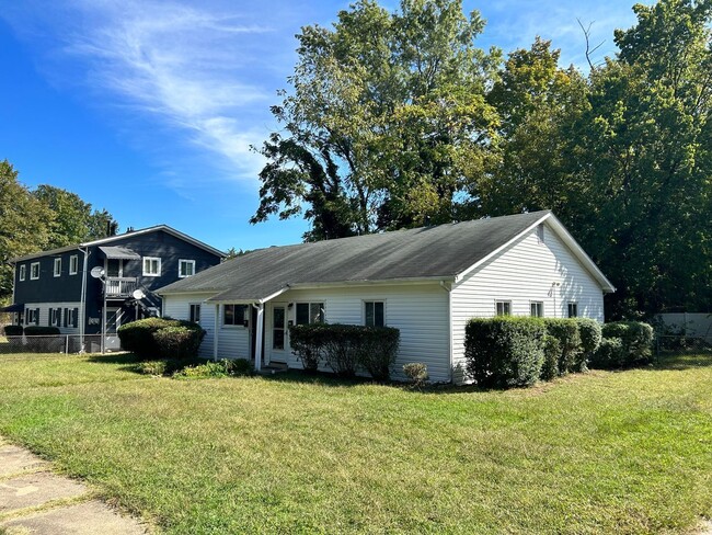 Building Photo - 3303 Branch Ave