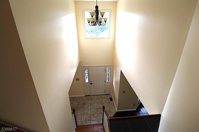 Building Photo - 11 Cypress Ln