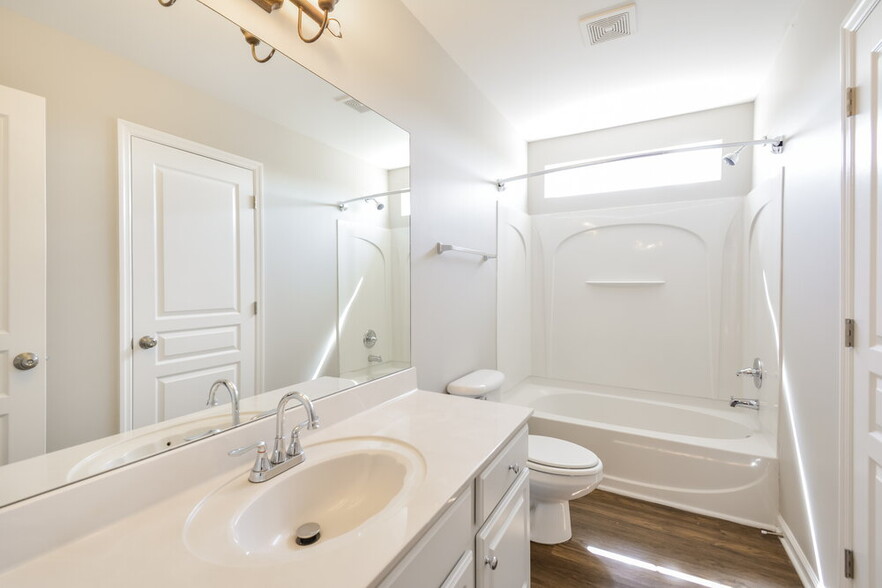 Building Photo - 7879 Rainey Dr