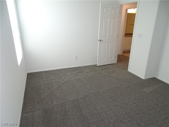 Building Photo - 10589 Sariah Skye Ave
