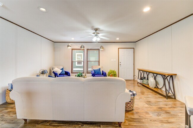 Building Photo - 17338 FM 1097