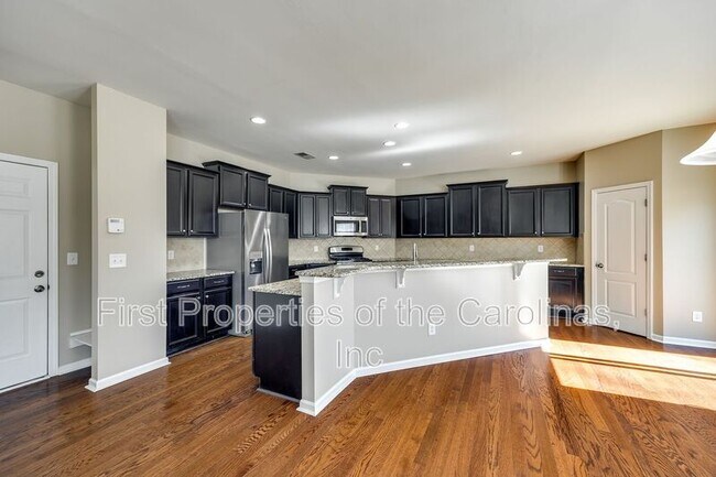 Building Photo - 3000 Sewee Ln