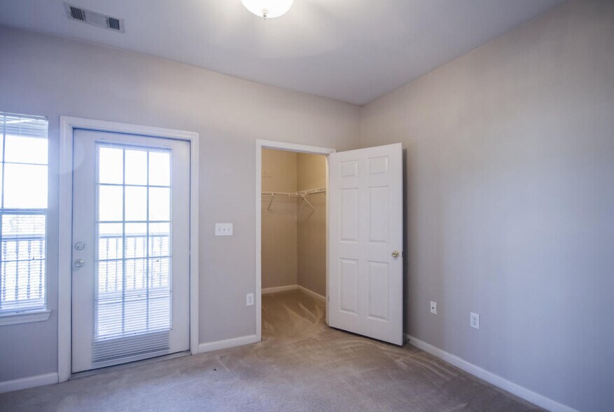Bedroom - 1036 Telfair Way