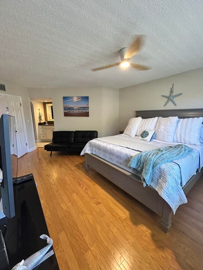 Building Photo - 274 Seabreeze Cir