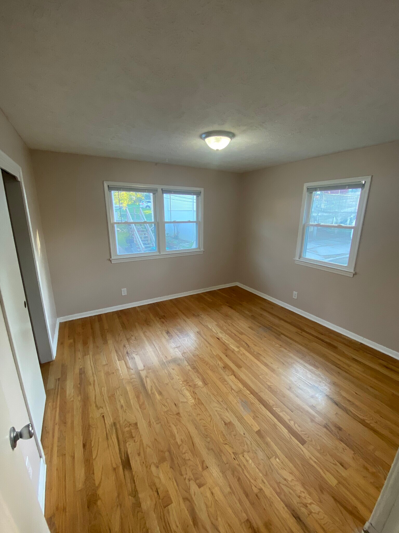 Building Photo - 6708 S 48th St
