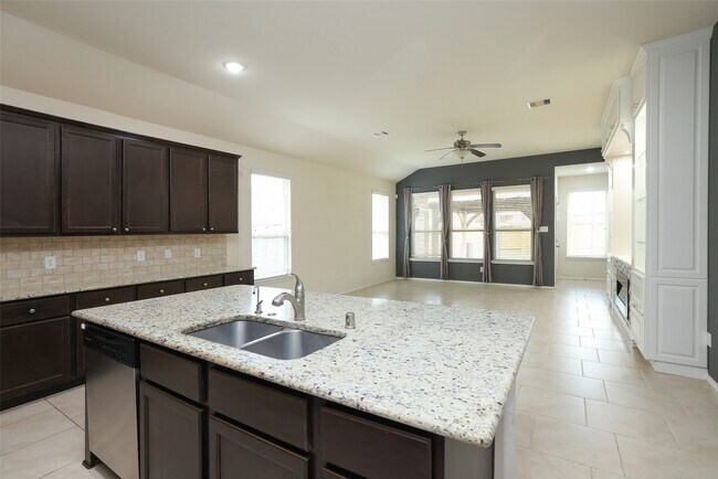 Building Photo - 14022 White Cloud Ln