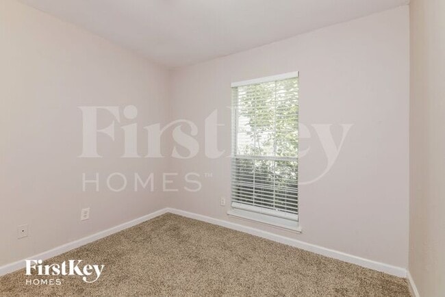 Building Photo - 8822 Westfield Dr