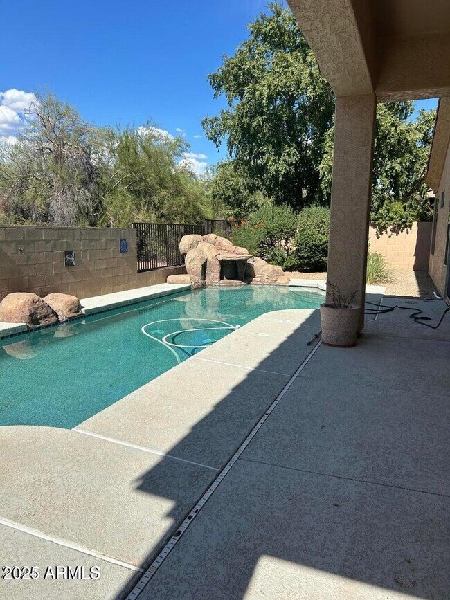 Building Photo - 5004 E Desert Vista Trail