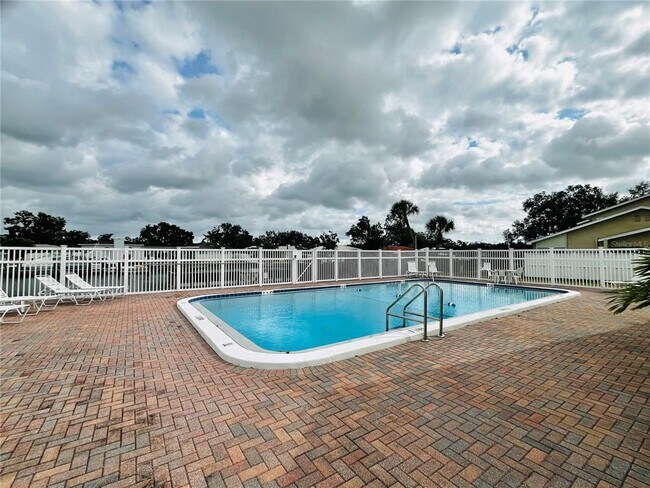 Building Photo - 6490 Cape Hatteras Way NE