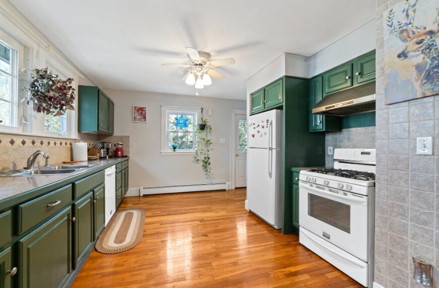 Building Photo - 101 W Plain St