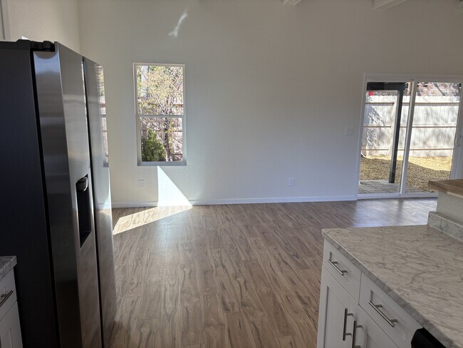 Building Photo - 3036 Plumas St