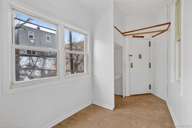 Building Photo - 52 Groshon Ave