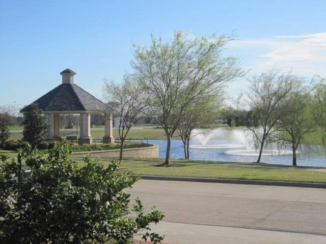 Building Photo - 2702 Westpoint Dr