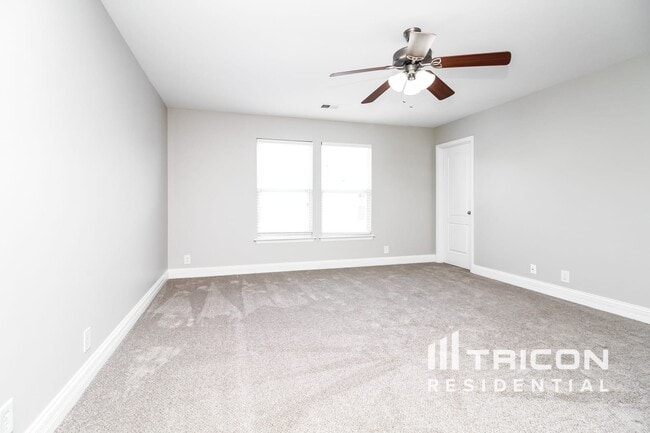 Building Photo - 4212 Aurora Cir