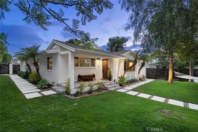 Building Photo - 299 Mesa Dr