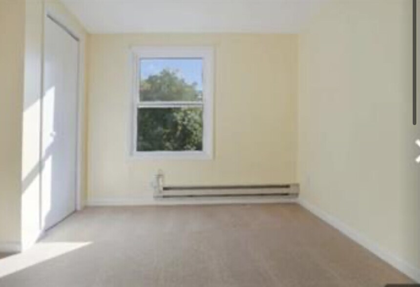 Building Photo - 406 Wilder Pl
