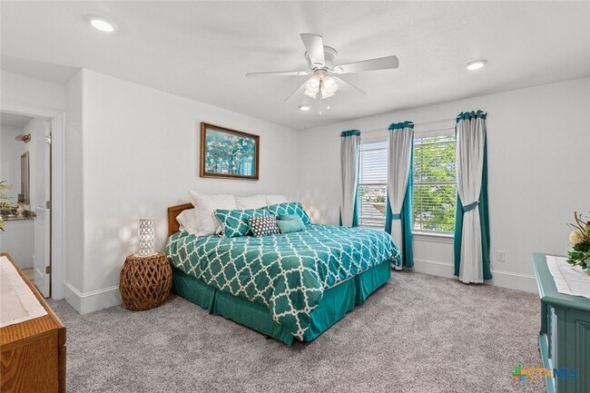 Building Photo - 1605 Alta Vista Loop