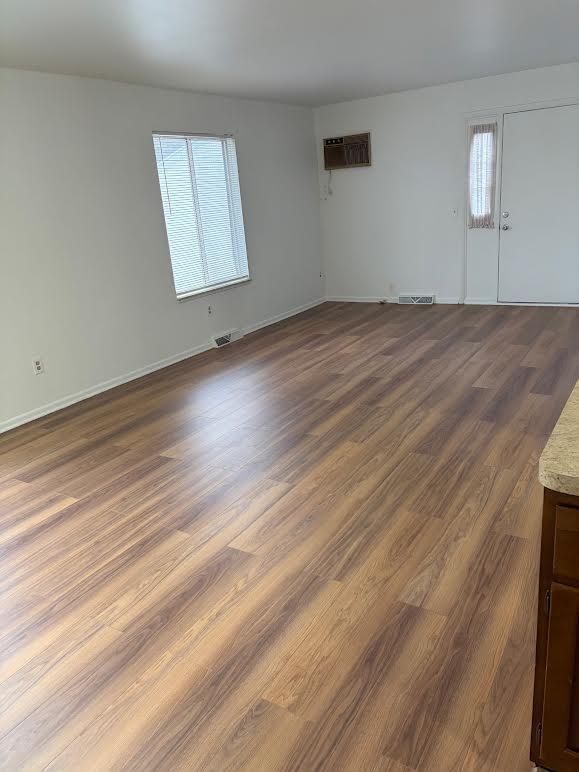 Building Photo - 1426 Hazelwood Ln