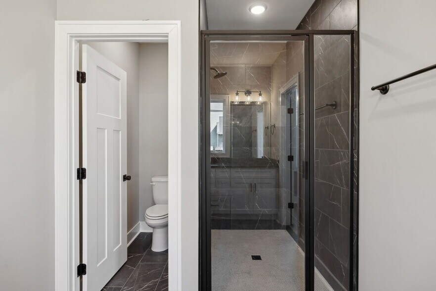 Building Photo - 2111 Chadwell Retreat Dr