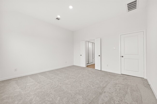 Building Photo - 31838 Blossom Ln