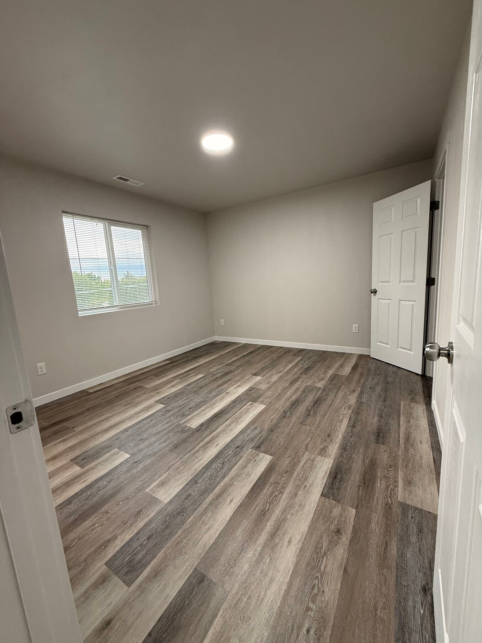 Building Photo - 317 N 41st Ave