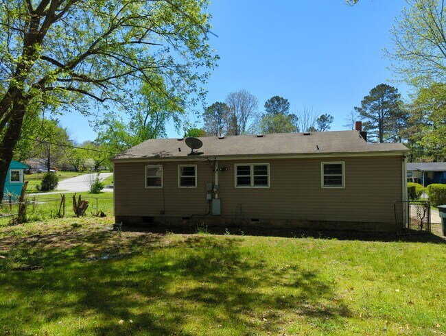 Building Photo - 6335 Hansley Dr