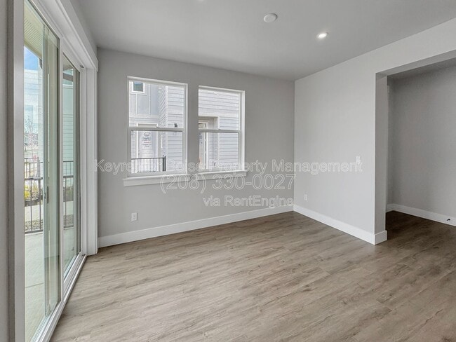 Building Photo - 152 S Koyukuk Ln