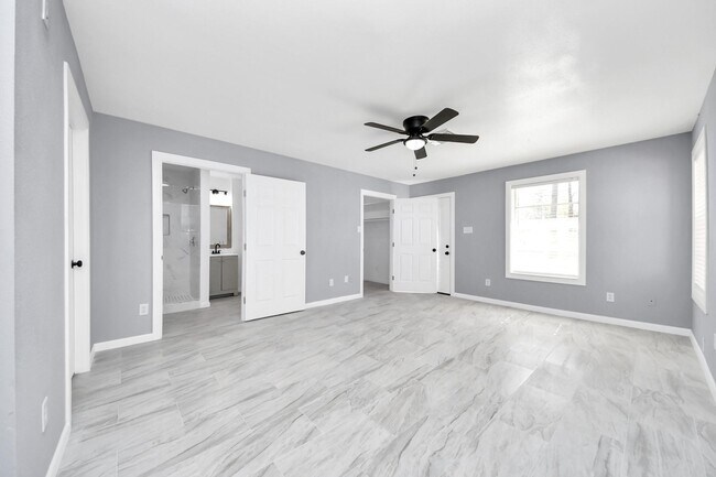 Building Photo - 5103 Karu Dr