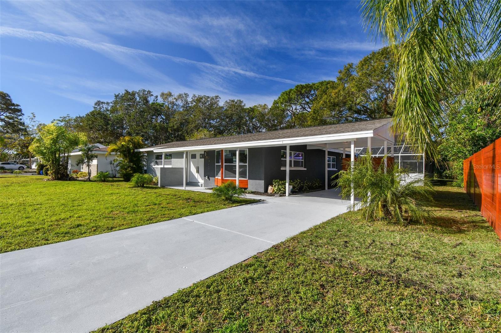 Building Photo - 2042 Craft Ln
