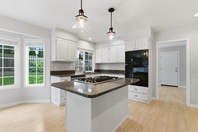 Building Photo - 13172 SW Chimney Ridge St